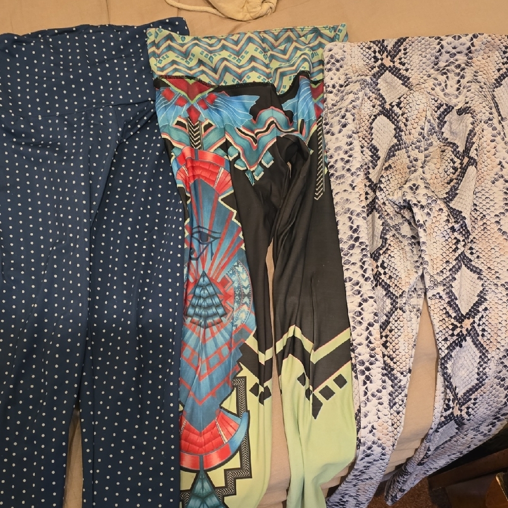 Onzie Women's Wide Leg Pants Set - Blue, Multi, and White